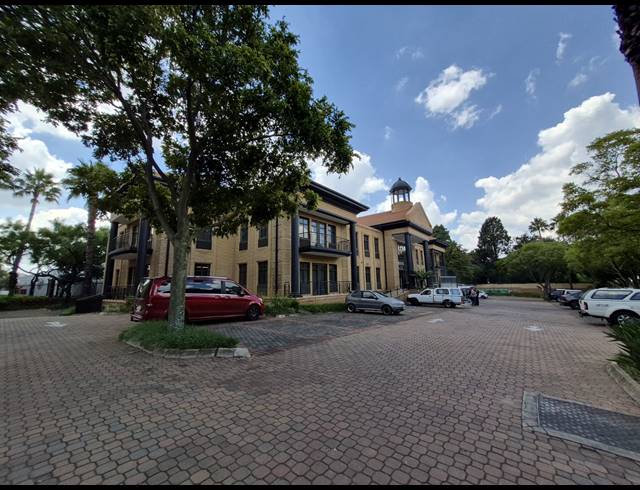 9,428M² OFFICE FOR SALE IN MORNINGSIDE